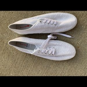 American Eagle White Canvas Eyelet Sneakers Women’s size 12